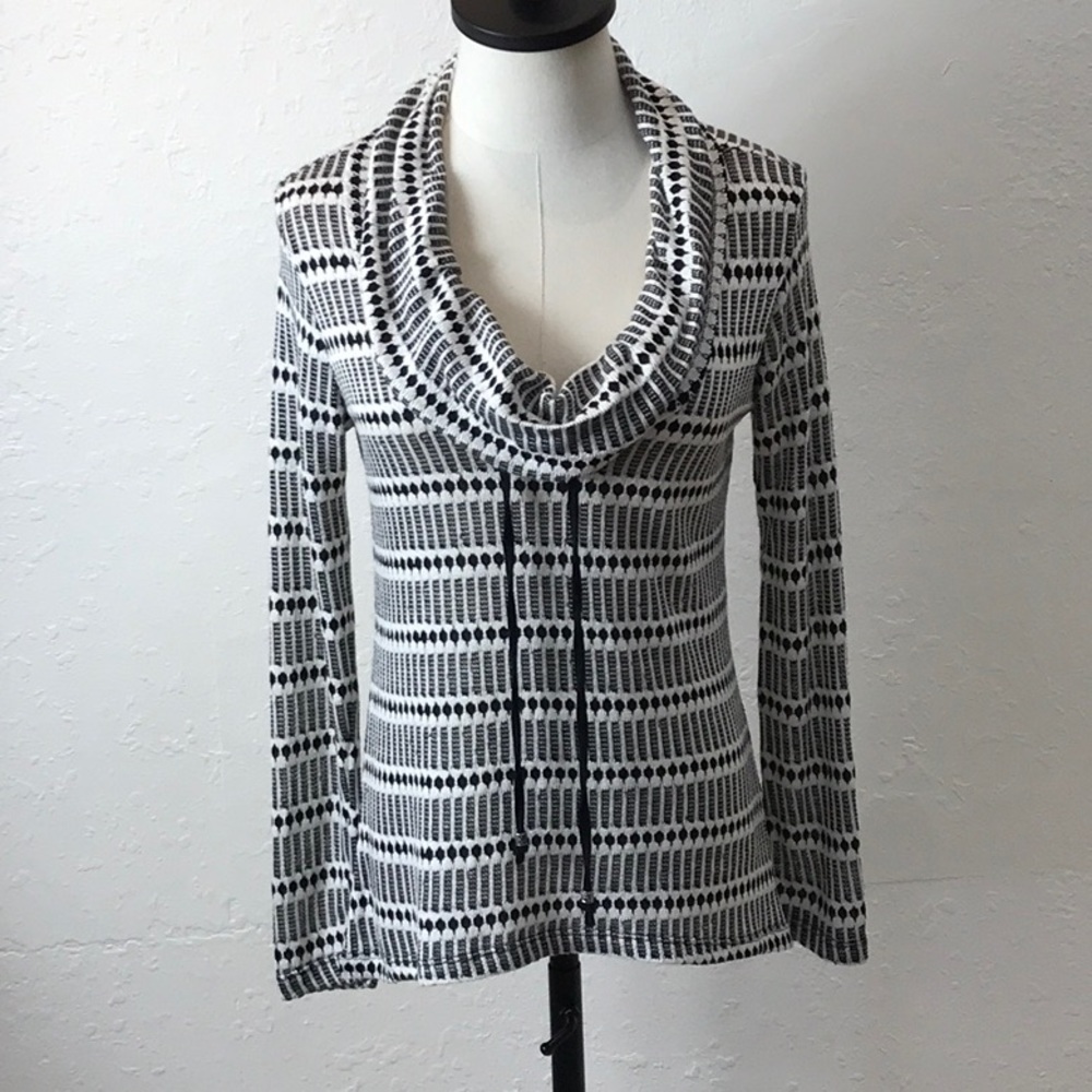 Cowl string top - Picture 1 of 3